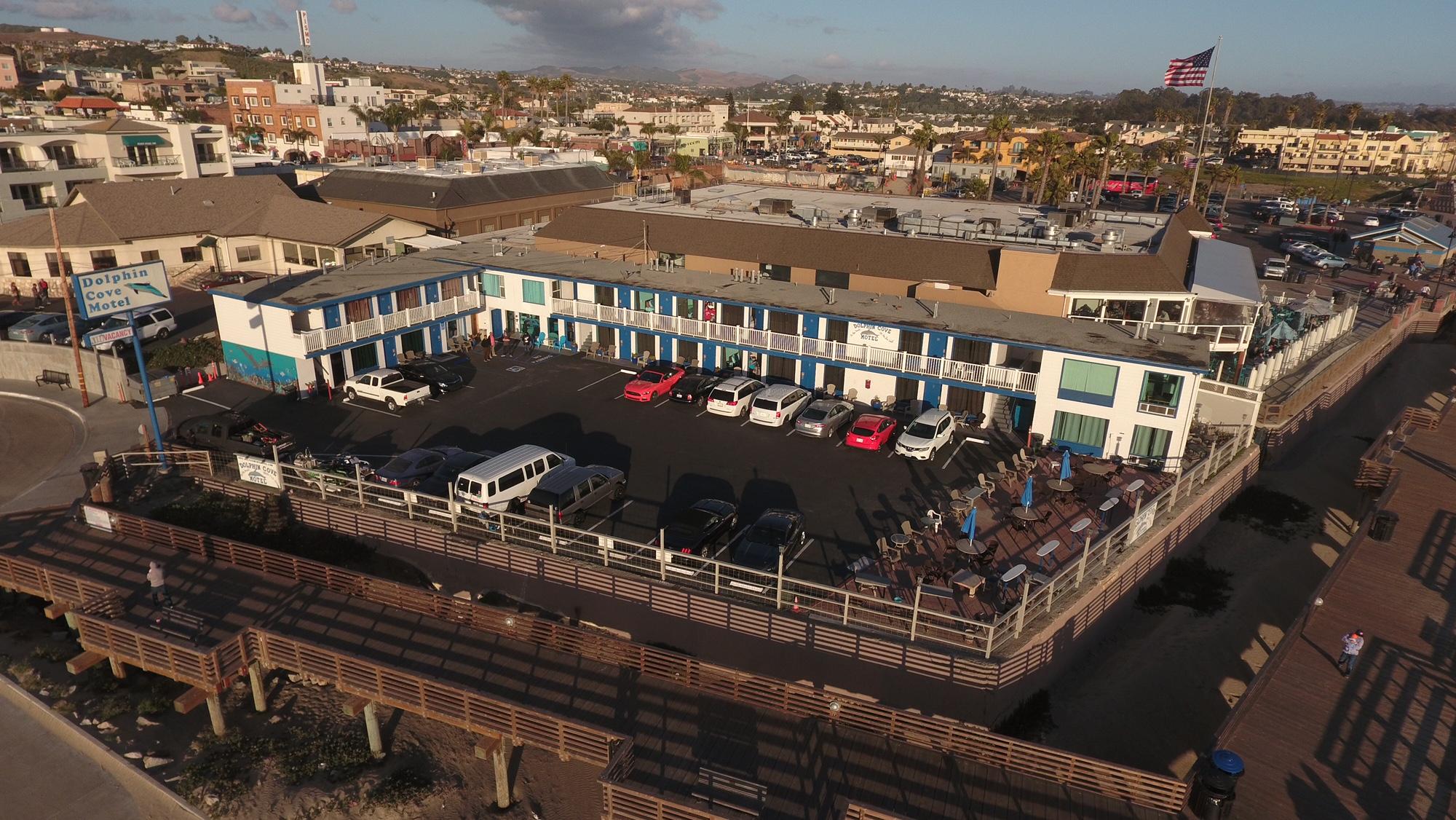 Dolphin Cove Motel Пизмоу Бийч Екстериор снимка