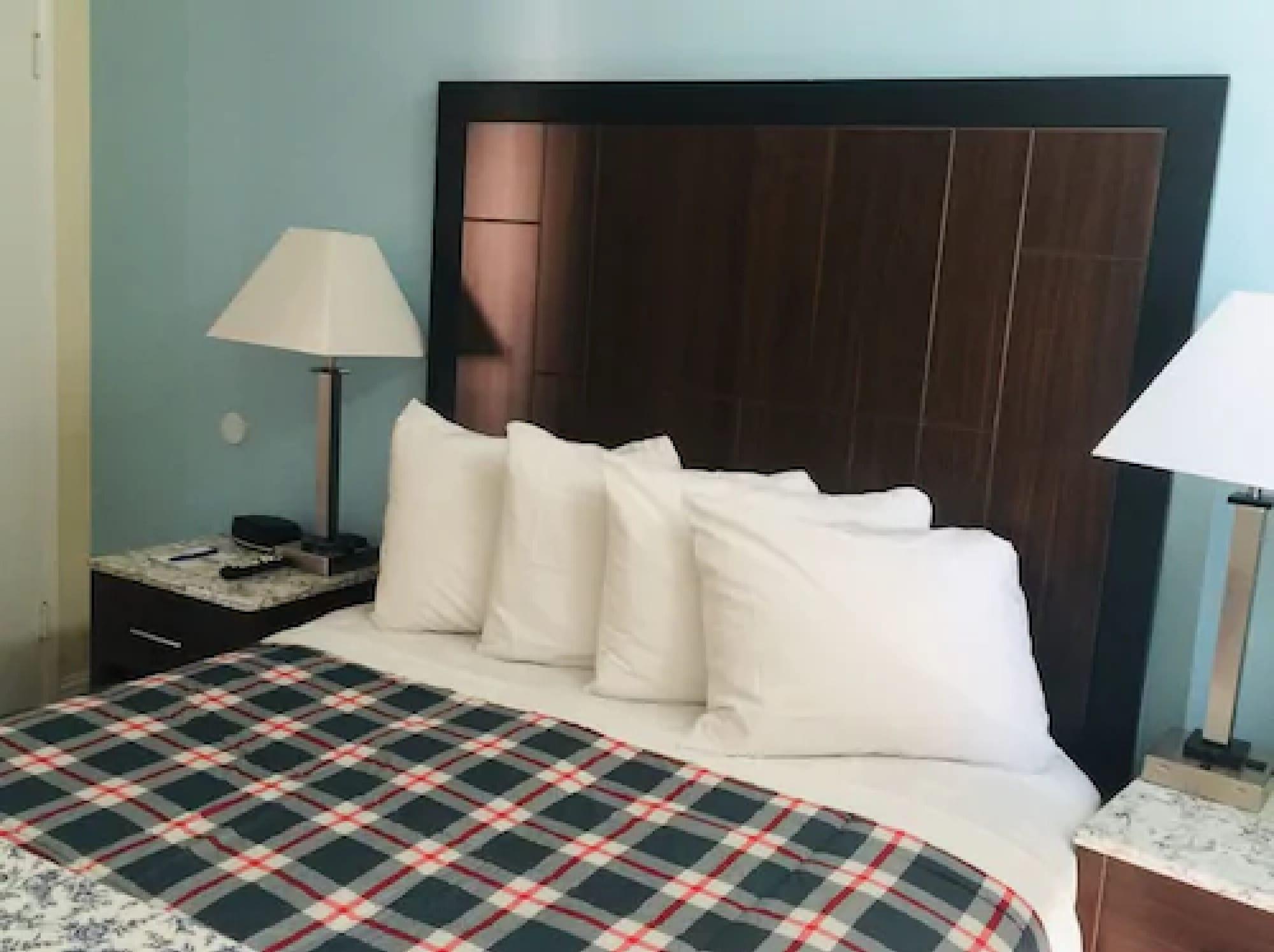 Dolphin Cove Motel Пизмоу Бийч Екстериор снимка