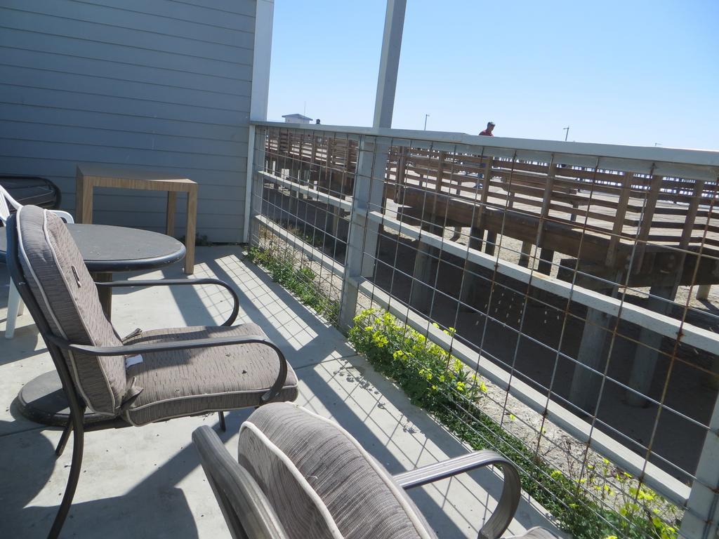 Dolphin Cove Motel Пизмоу Бийч Екстериор снимка